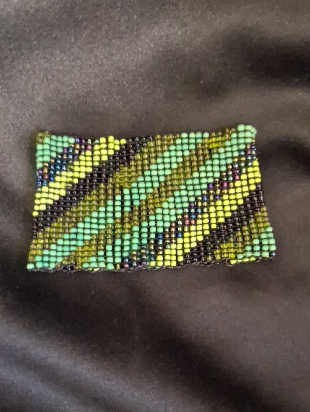 Vintage Handmade Seed Bead Bracelet - Elastic - Geometric - Green Black